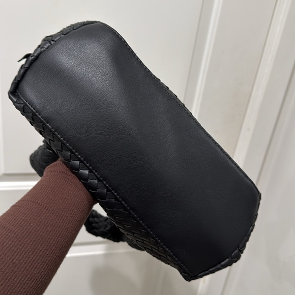 Black Purse - Picture 4 of 7